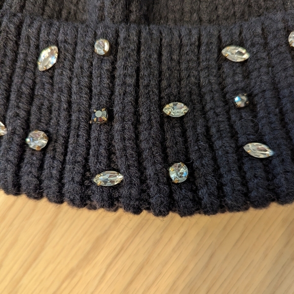 BNWT Badgley Mischka Women's Black Wool Blend Beanie/Chook/Tuque/Hat w/Crystals - Picture 10 of 14